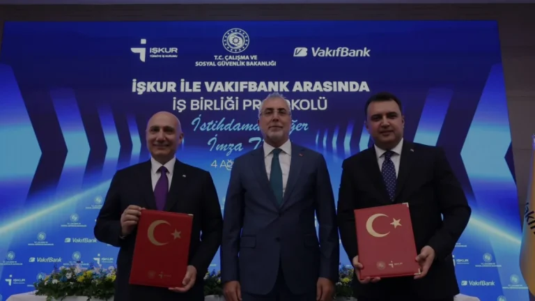 Bakan Işıkhan İŞKUR ve Vakıfbank arasında İstihdama Değer protokolünü duyurdu