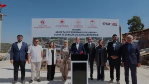 Bakan Işıkhan Mardin’de 560 milyon liralık gençlik merkezini inceledi