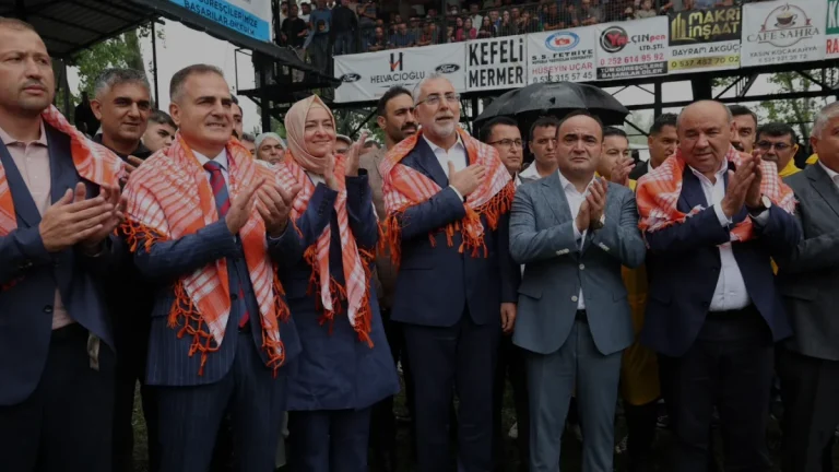 Bakan Işıkhan Muğla Seydikemer Seki Yağlı Güreşlerinde konuştu