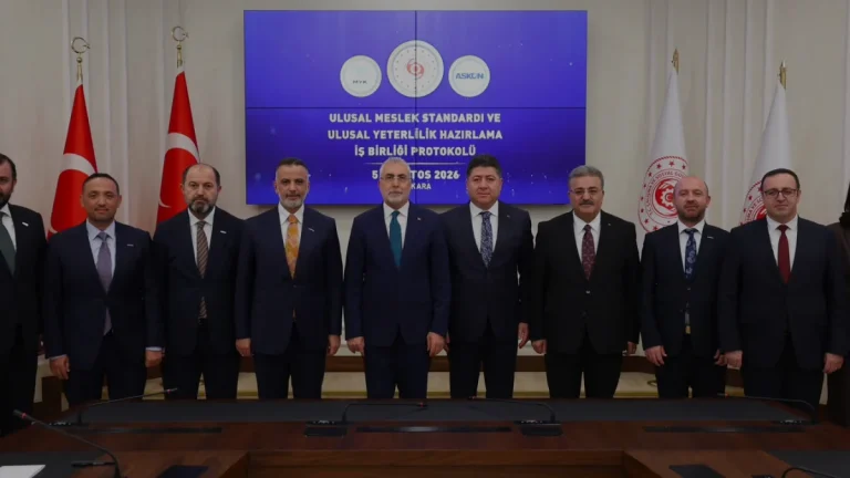 Bakan Işıkhan MYK ve ASKON arasında mesleki yeterlilik protokolüne katıldı