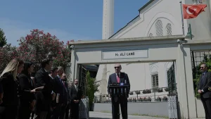 Cumhurbaşkanı Erdoğan Cuma namazını Hz Ali Camii’nde kıldı