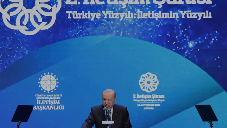 Erdoğan: Dezenformasyonla mücadeleyi millî güvenlik meselesi sayıyoruz